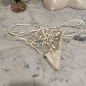 Tisja Damen "Poetica" Cream Thong NWOT